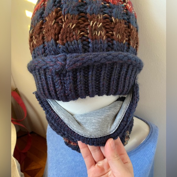 Navy Blue Winter Pompom Beanie Hat with Warm Fleece Lined Gaiter Scarf Face Mask - Picture 4 of 5